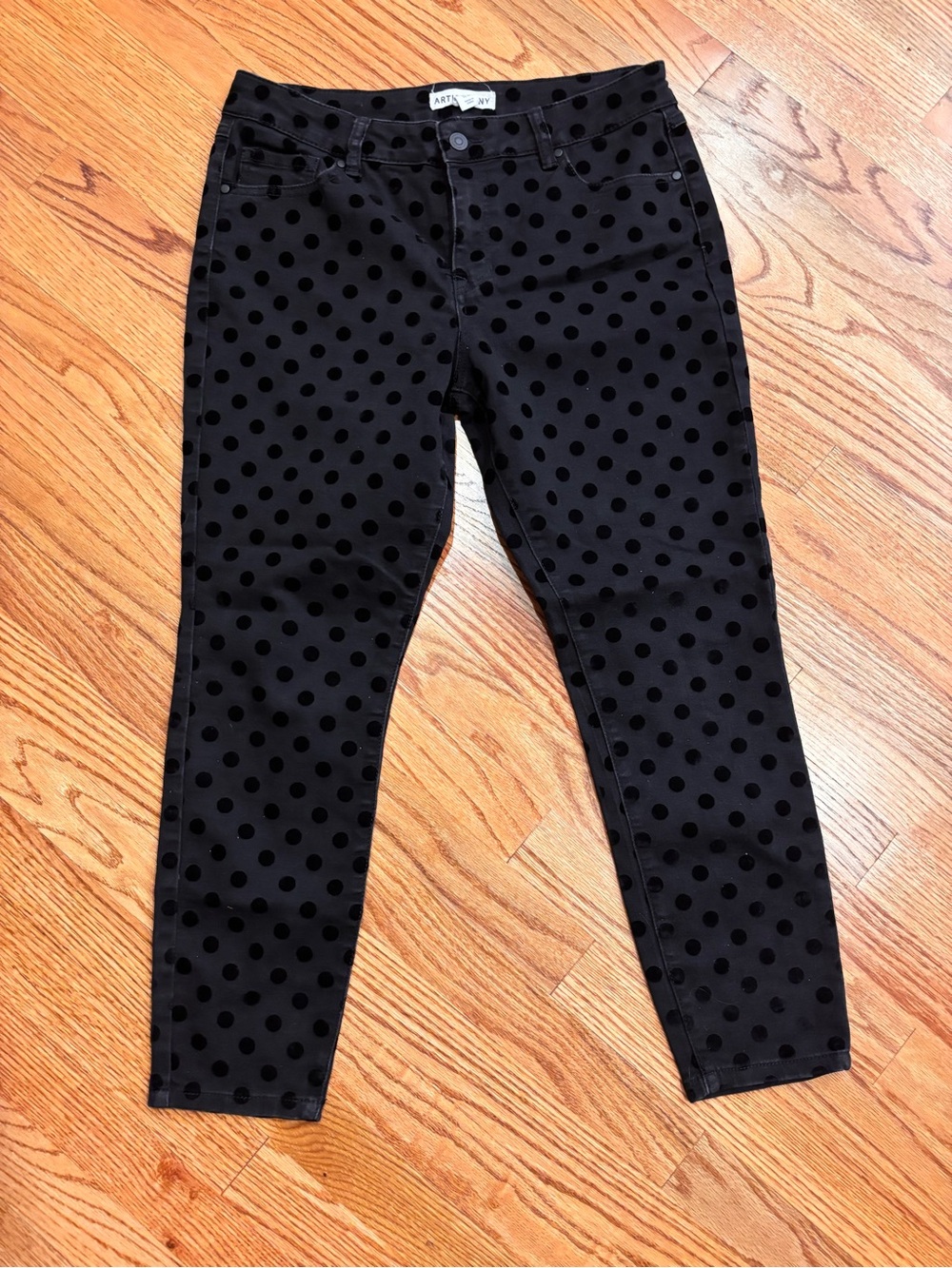 Artisan NY Black Polka Dot Cropped Skinny Jeans